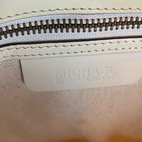 Michael Kors Vintage Woven Tote Bag White Leather Gold Hardware Spring/Summer - Picture 7 of 14